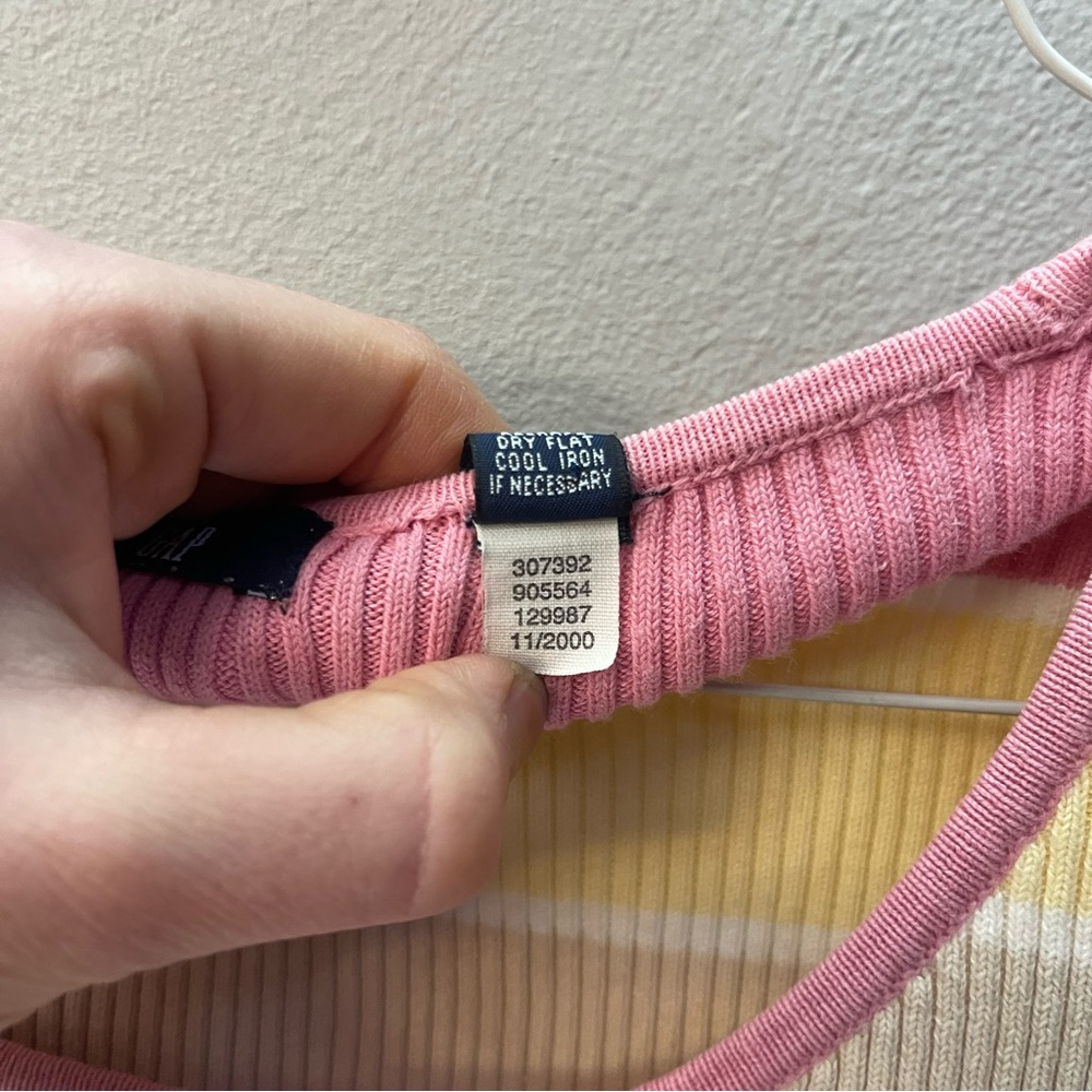 Vintage Y2K GAP Women’s pink striped sweater - Picture 4 of 4